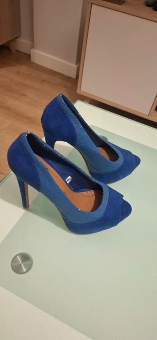 Zapatos de tacón alto azul