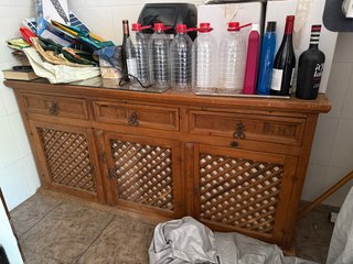 Mueble rústico de madera