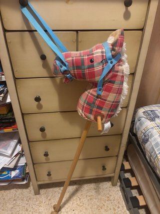 Caballito de madera a cuadros, nuevo