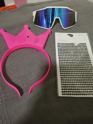 Pack Fiesta: Corona, Gafas y Pegatinas