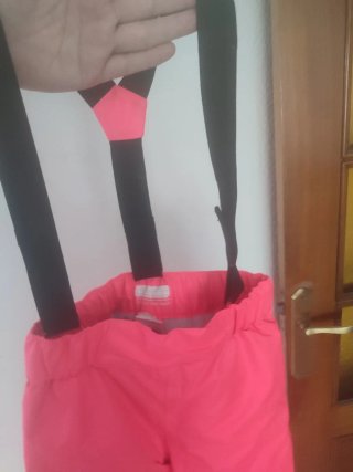 Pantalón de nieve con tirantes rosa