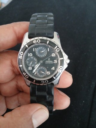 Reloj Festina Multifunción Negro y Plateado