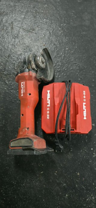 Hilti Amoladora AG 4S-22 + Cargador C 6-22