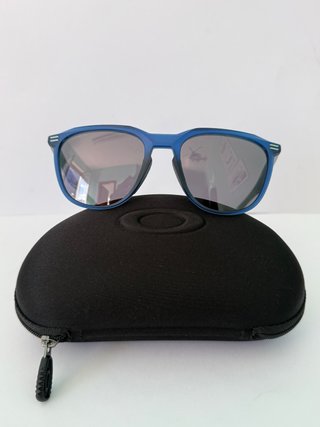 Occhiali da sole Oakley Thurso Prizm Grey