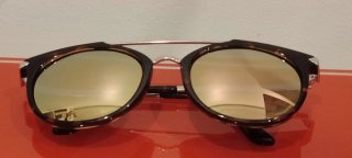 Gafas de sol Guess marrones y plateadas