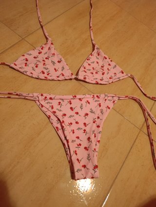 Bikini rosa estampado flores talla S sin uso