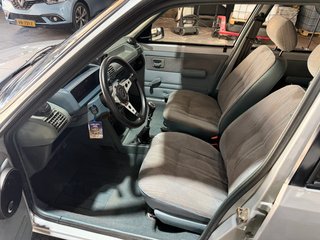 PEUGEOT 205 1984