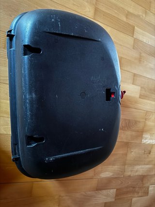 BAÚL TRASERO MOTO GIVI MONKEY. COMO NUEVO