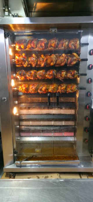 Asador de pollos profesional