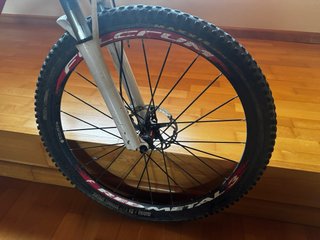 MASSI PRO EVOLUTION CARBON TECH 26”. TALLA M