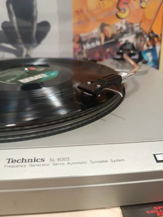 Tocadiscos Technics japonés