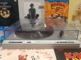 Tocadiscos Technics japonés