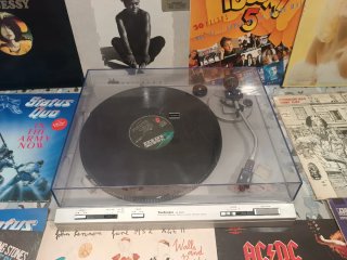 Tocadiscos Technics japonés