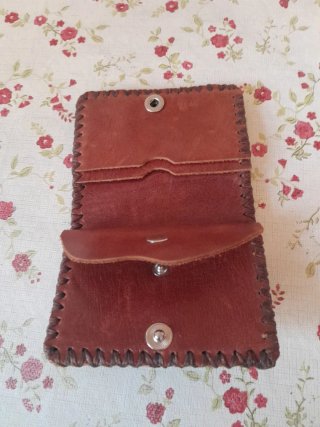 Cartera de piel hecha a mano