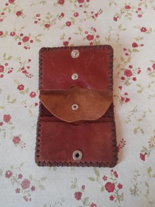Cartera de piel hecha a mano