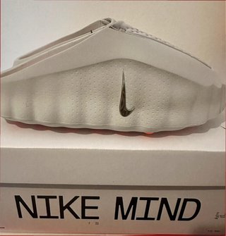 Nike Mind 42 Gris Naranja