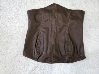 Conjunto Corsé y Falda Cuero Sintético Negro Talla