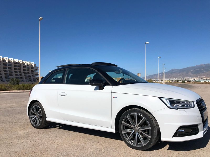 Audi A1 s-line - foto 1