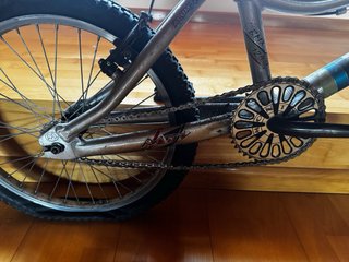 LOTE DE TRES BICICLETAS: MTB, carretera y BMX.