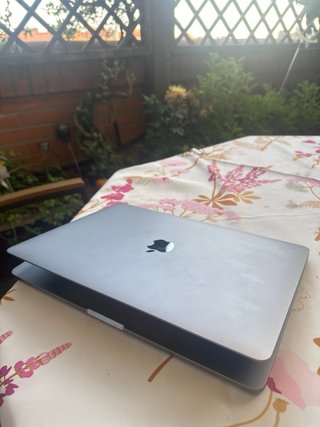 MacBook Pro 13 2019 8GB RAM 128GB SSD