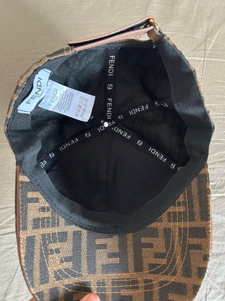 Gorra Fendi FF Marrón y Negra