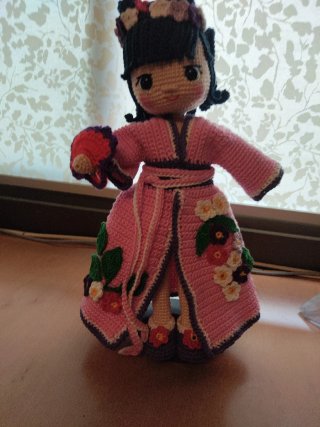 Muñeca Sakuna Amigurumi Hecha a Mano