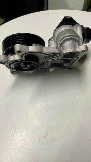 Bomba de agua Metzger 4007045 BMW F01/F02/F03/F04