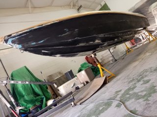 Servicios de pintura para barcos