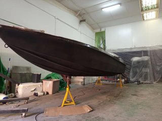 Servicios de pintura para barcos