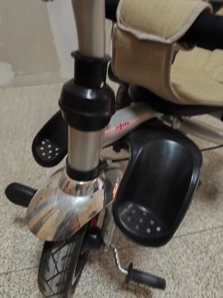 Triciclo infantil para paseo