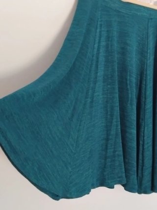 Completo gonna e t-shirt verde ottanio