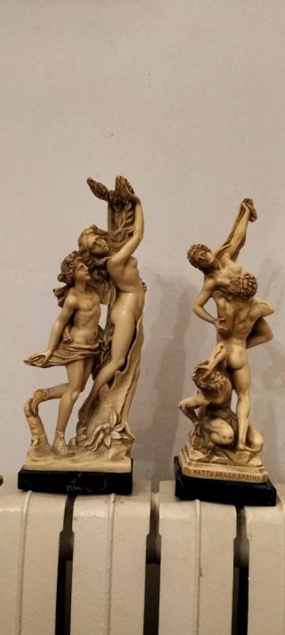 Figuras decorativas de plástico