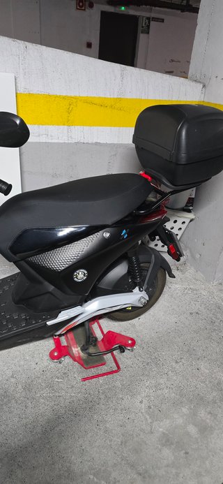 Piaggio 1 Active Eléctrica Negra