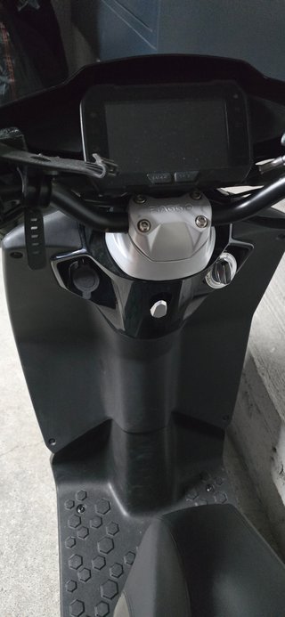 Piaggio 1 Active Eléctrica Negra