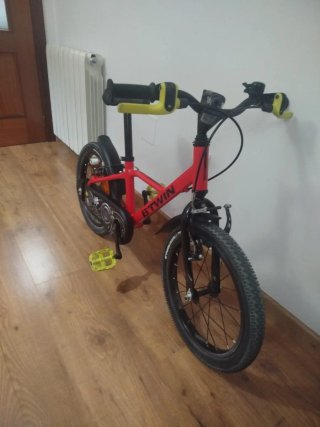 Bicicleta infantil 16 roja cuadro de aluminio