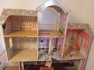 Casa de muñecas grande