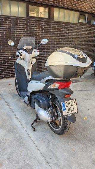 Moto Honda SH 300 Scooter