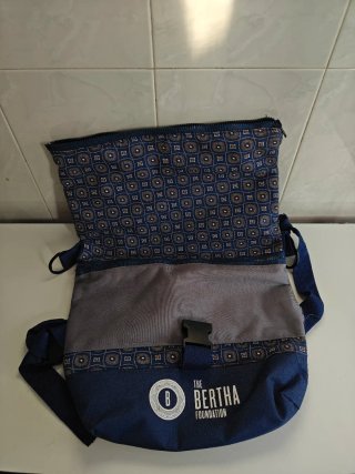 Regalo Bolso/mochila The Bertha Foundation si comp