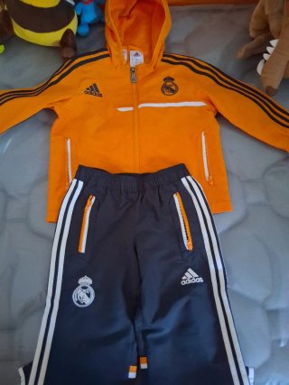 Conjunto Chándal Real Madrid Adidas Naranja/Negro.