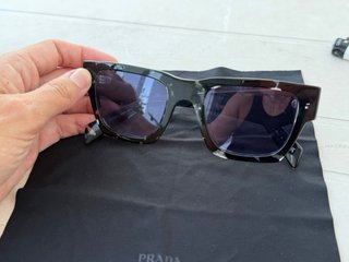 Gafas Prada SPR A06 con estuche