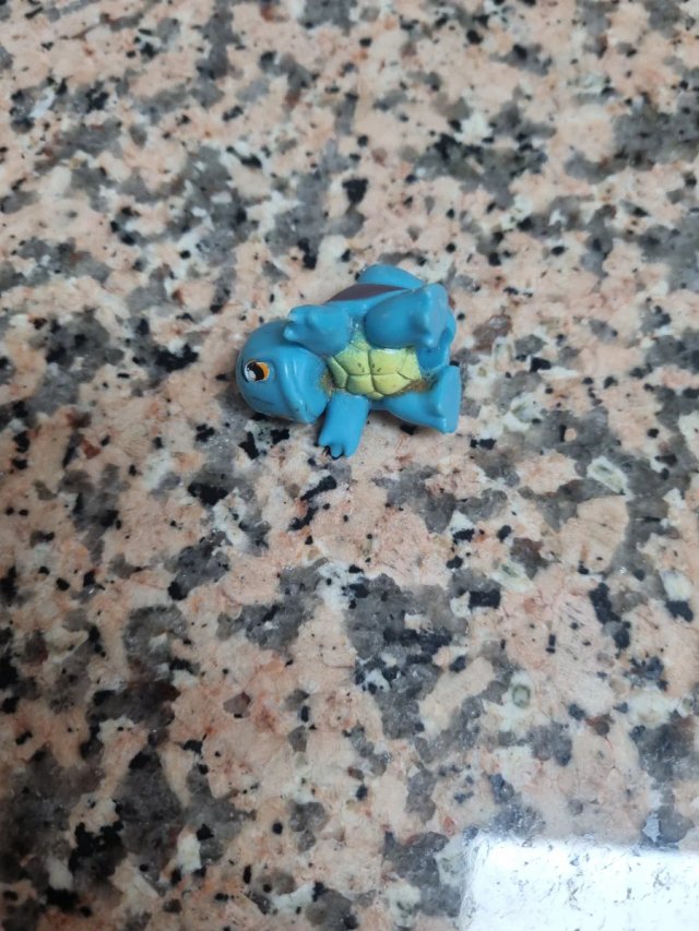 Lote variado de figuras y accesorios
