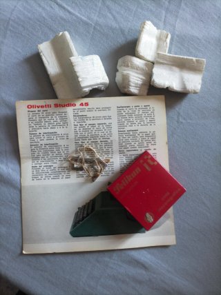 Máquina de escribir Olivetti Studio 45