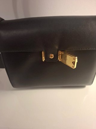 Bolso de piel negro