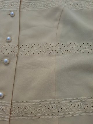 Blusa Talla 42. Medidas en descripción
