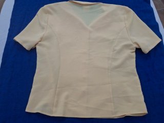 Blusa Talla 42. Medidas en descripción