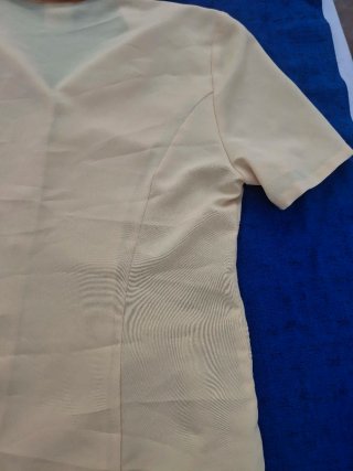 Blusa Talla 42. Medidas en descripción