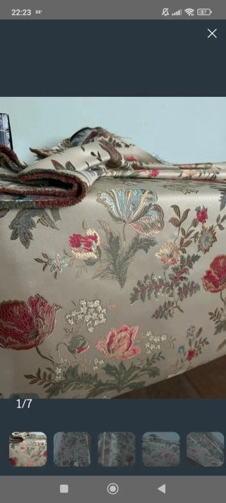 Tela fallera con flores y mariposas