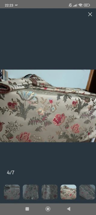 Tela fallera con flores y mariposas