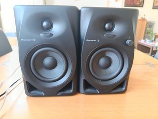 Monitores Activos Pioneer DJ DM-40D Negros