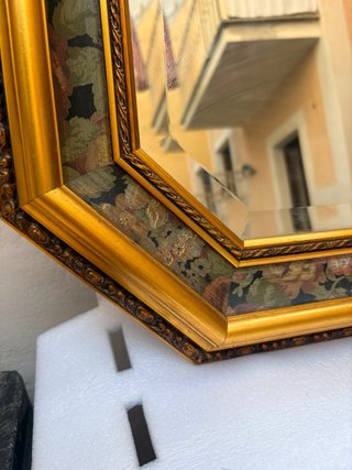 Specchio ottagonale vintage con cornice floreale